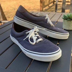 Men’s Vans.